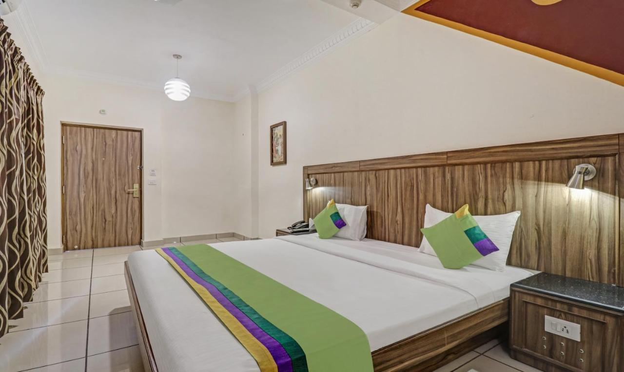 Treebo Komfort Suites, 3 Km From Mysore Palace מראה חיצוני תמונה