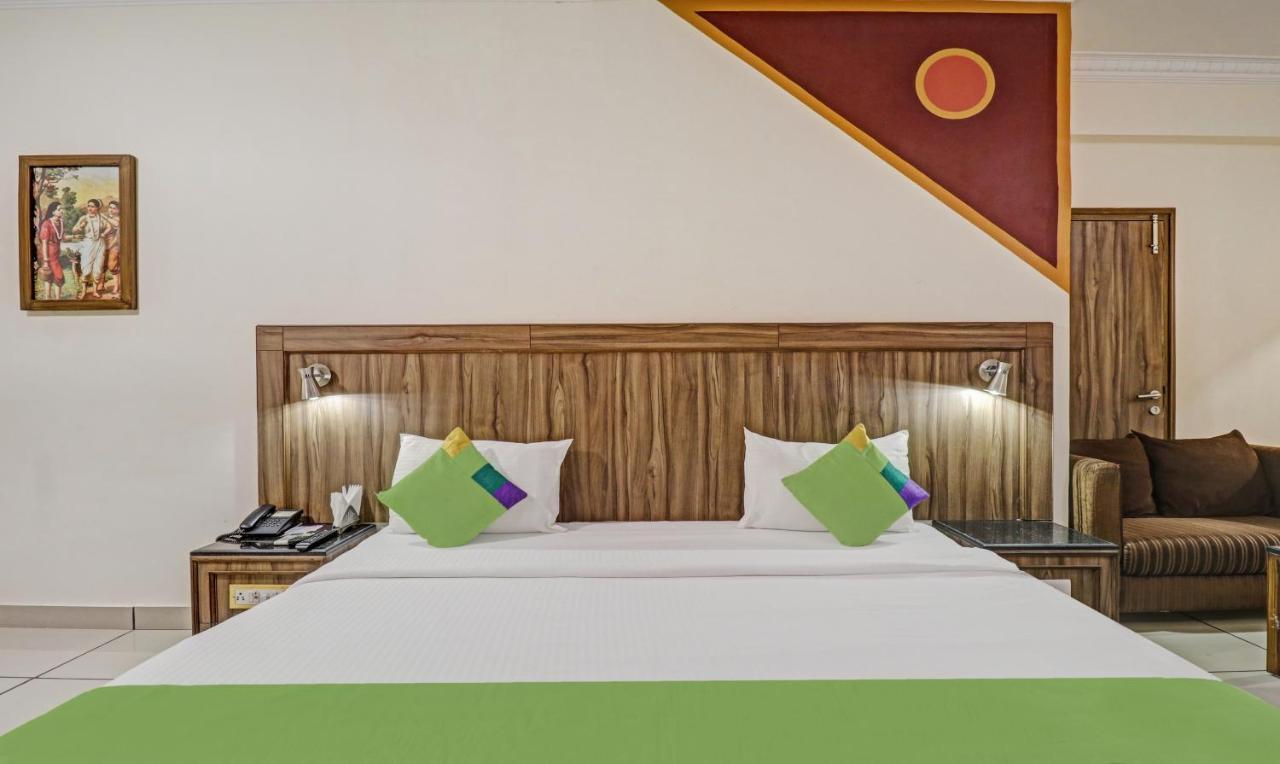 Treebo Komfort Suites, 3 Km From Mysore Palace מראה חיצוני תמונה