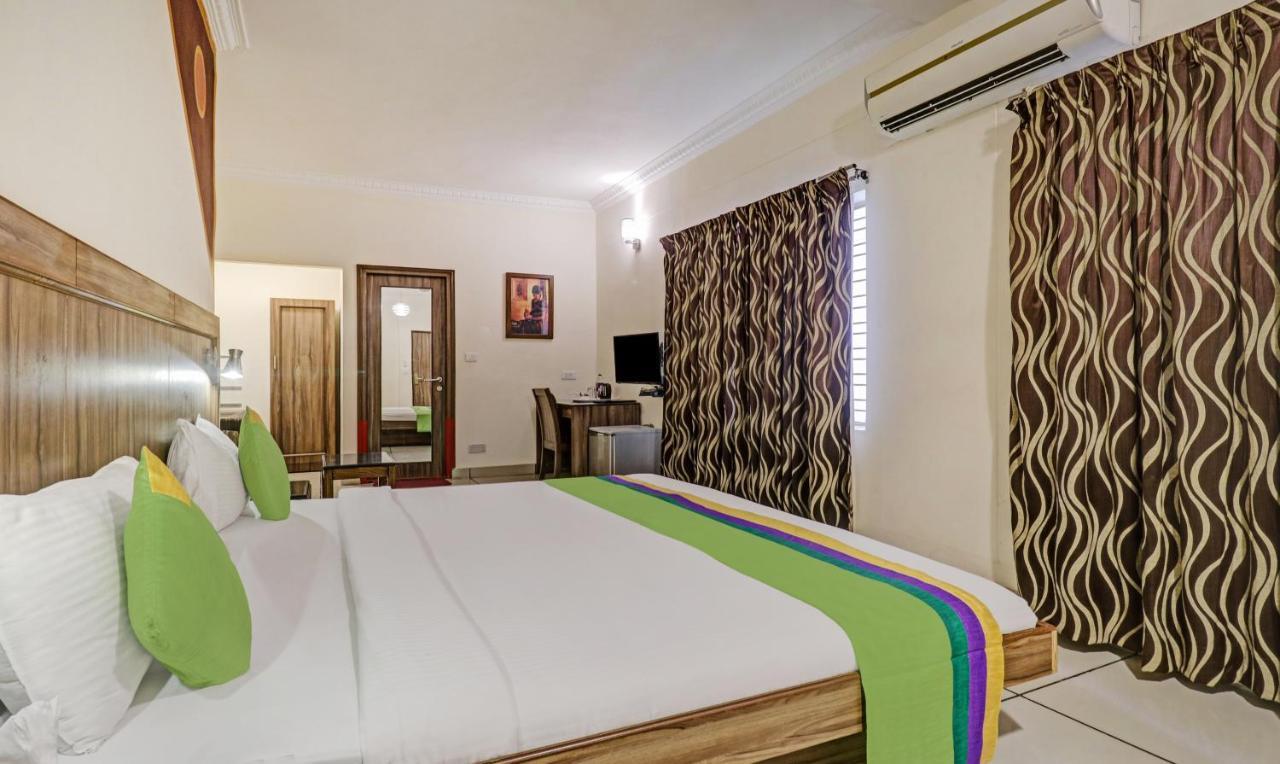 Treebo Komfort Suites, 3 Km From Mysore Palace מראה חיצוני תמונה