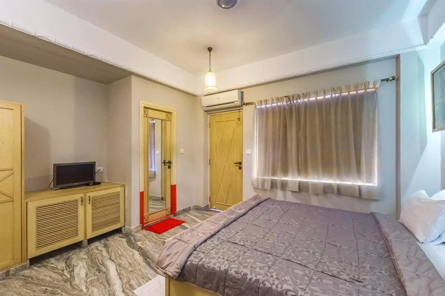 Treebo Komfort Suites, 3 Km From Mysore Palace מראה חיצוני תמונה