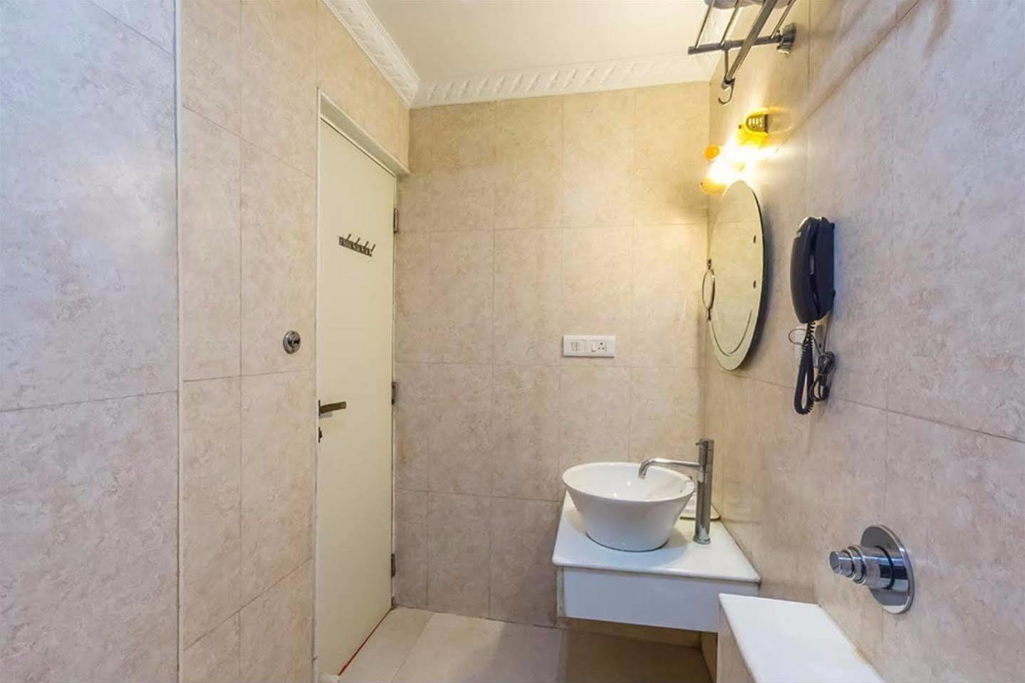 Treebo Komfort Suites, 3 Km From Mysore Palace מראה חיצוני תמונה