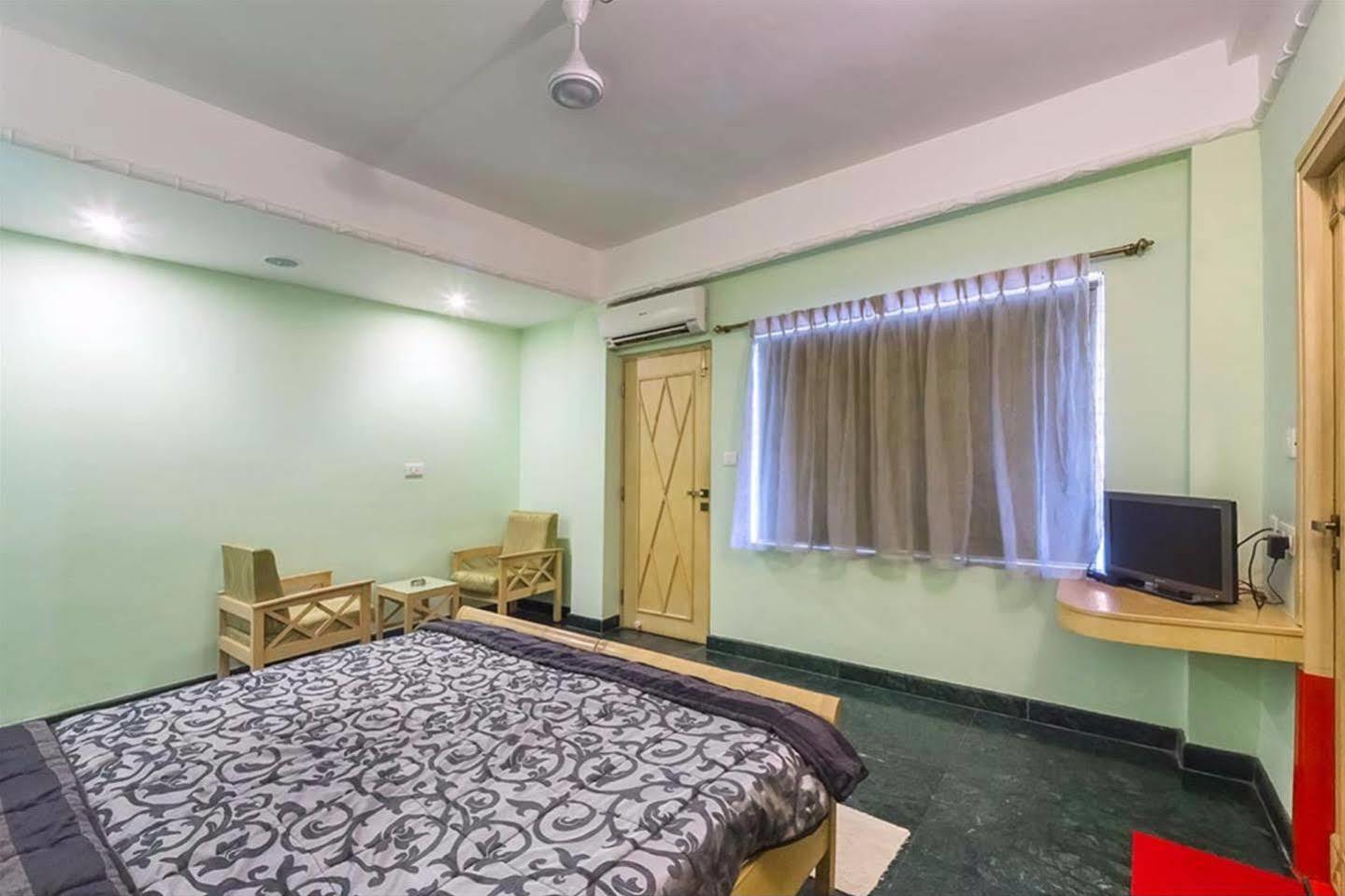 Treebo Komfort Suites, 3 Km From Mysore Palace מראה חיצוני תמונה